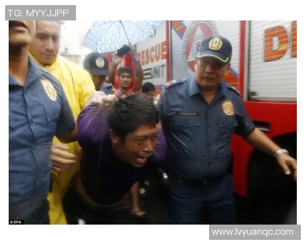 毒贩枪杀足球明星引发社会震动警方全力追捕背后真相逐渐浮出水面